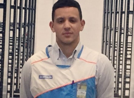 Portret van Najib El Kadouri - Logistiek Departement Manager bij Decathlon Logistics