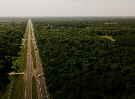 Meilleur contrôle de l’interdiction de dépassement des camions en Flandre